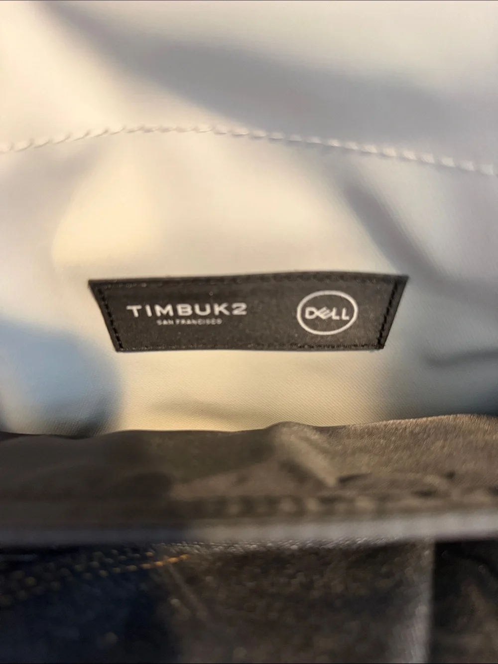 Timbuk2 Black Messenger Bag with Padded Shoulder Strap great size